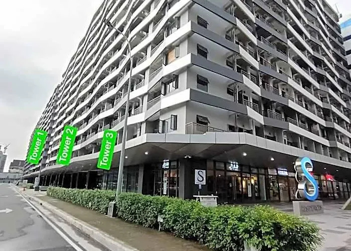 Hotel Cozypura Staycation Near Moa, Airport , With Free Fast Wifi, Netflix And Pay Parking 4*