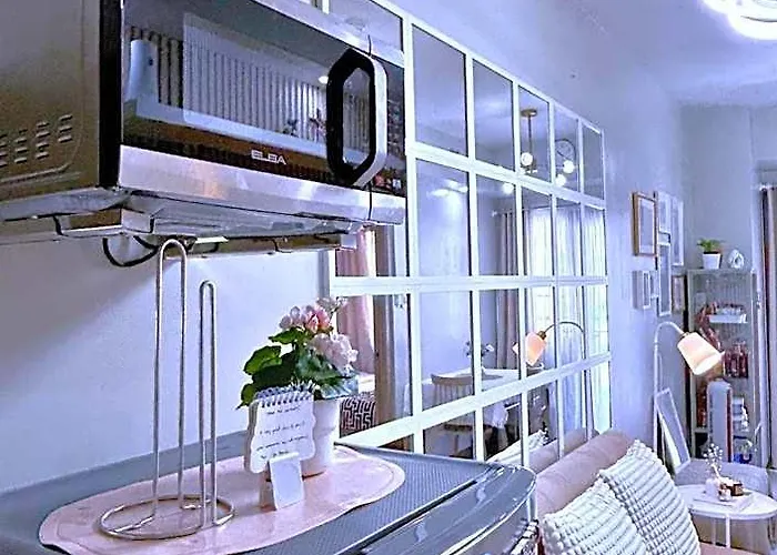 Cozypura Staycation Near Moa, Airport , With Free Fast Wifi, Netflix And Pay Parking 4*