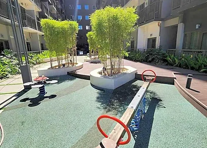 Hotel Cozypura Staycation Near Moa, Airport , With Free Fast Wifi, Netflix And Pay Parking
