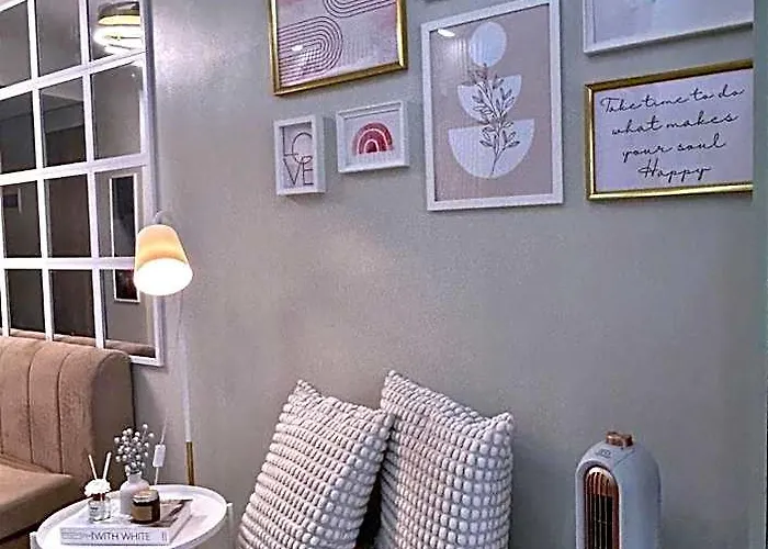 Cozypura Staycation Near Moa, Airport , With Free Fast Wifi, Netflix And Pay Parking 4*
